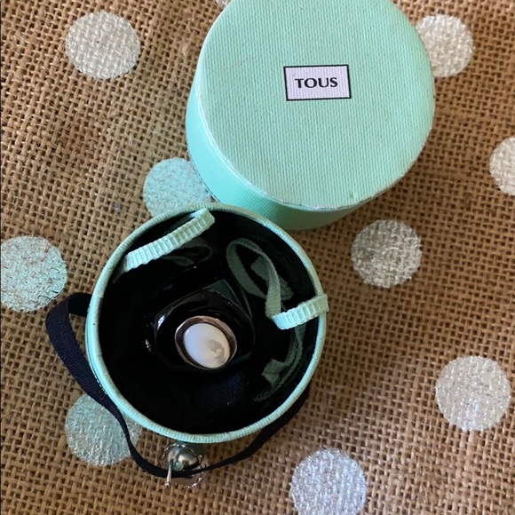 Tous - Picture 5 of 8